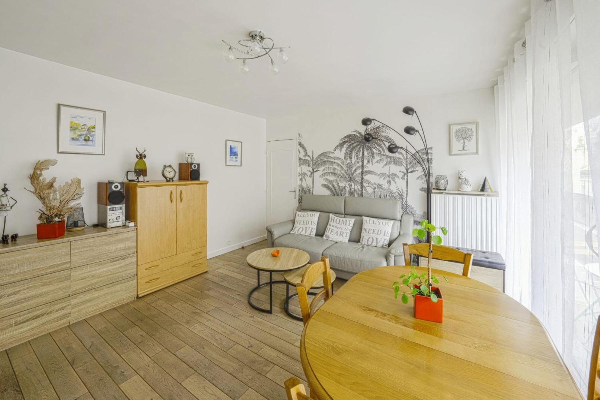 Appartement Labrouste Et Son Balcon - Welkeys Parijs